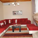 George\'S Apartment